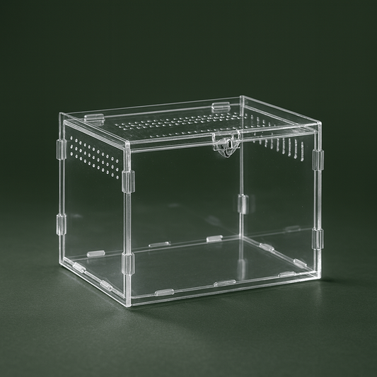 Boite en acrylique légère et ventilée – L’Atelier Terrator